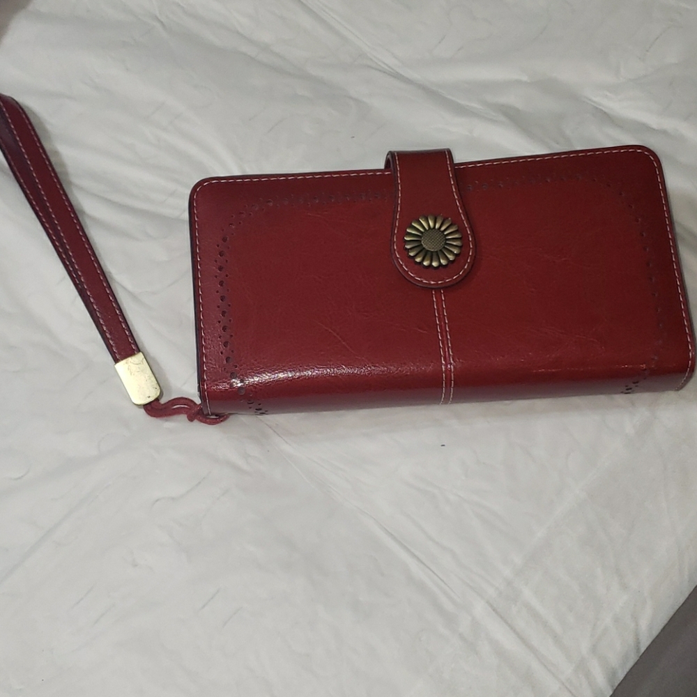 Wallet wristlet